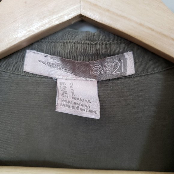 F21 Army Green Button Down Shirt - Picture 8 of 8